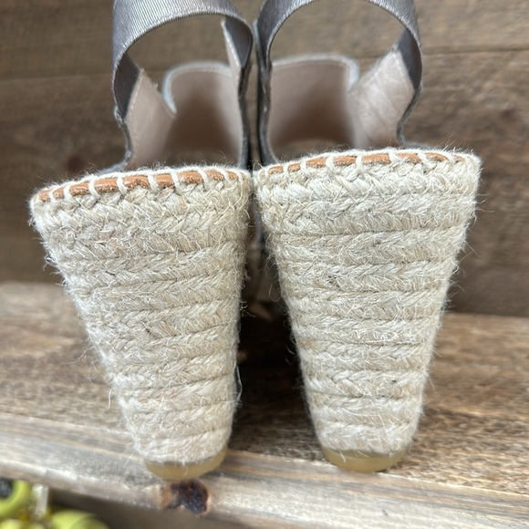 Andre Assous Women's Reese Leather Espadrille Wedge Sandal - Size 8 - Picture 6 of 7